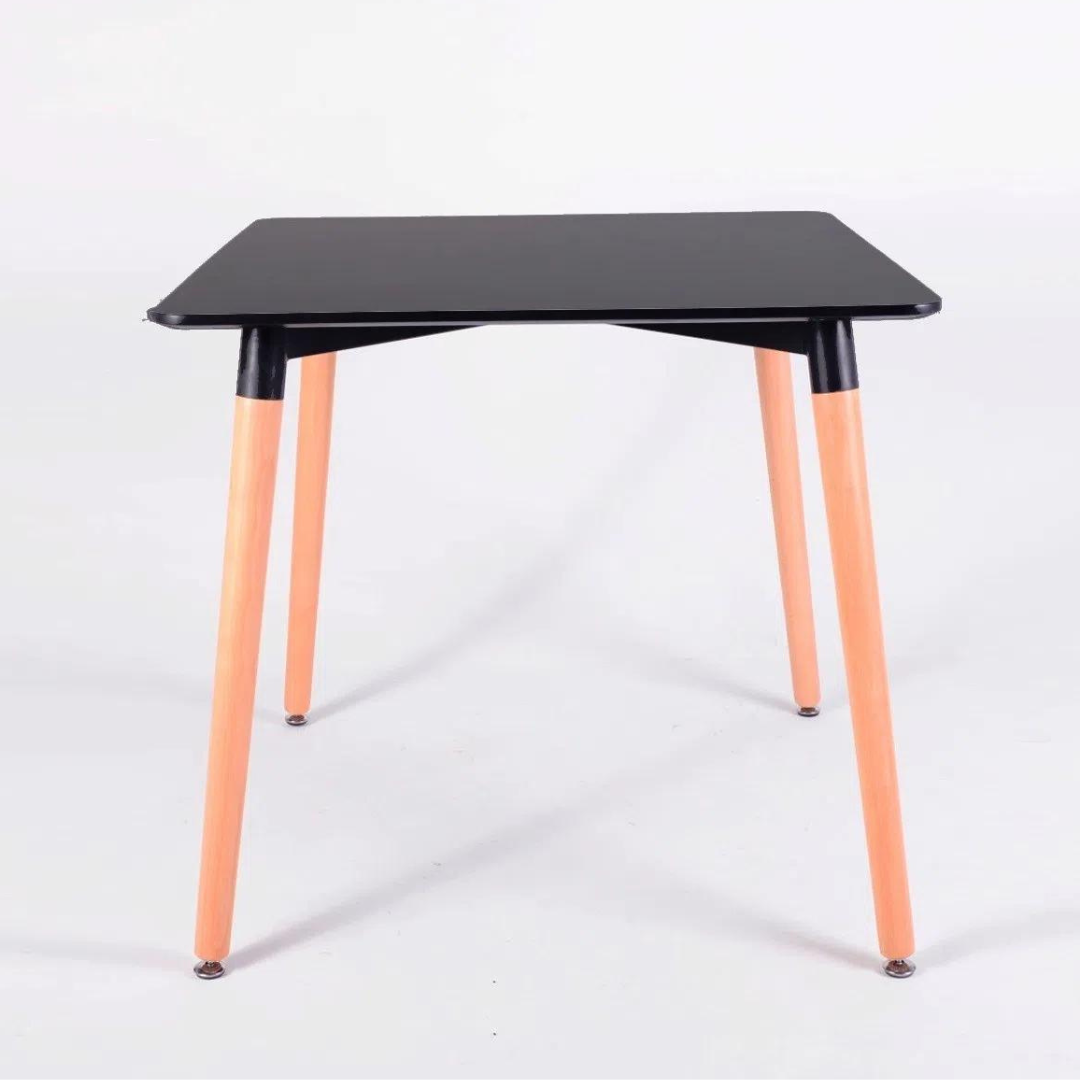 Mesa Cuadrada Eames Negra